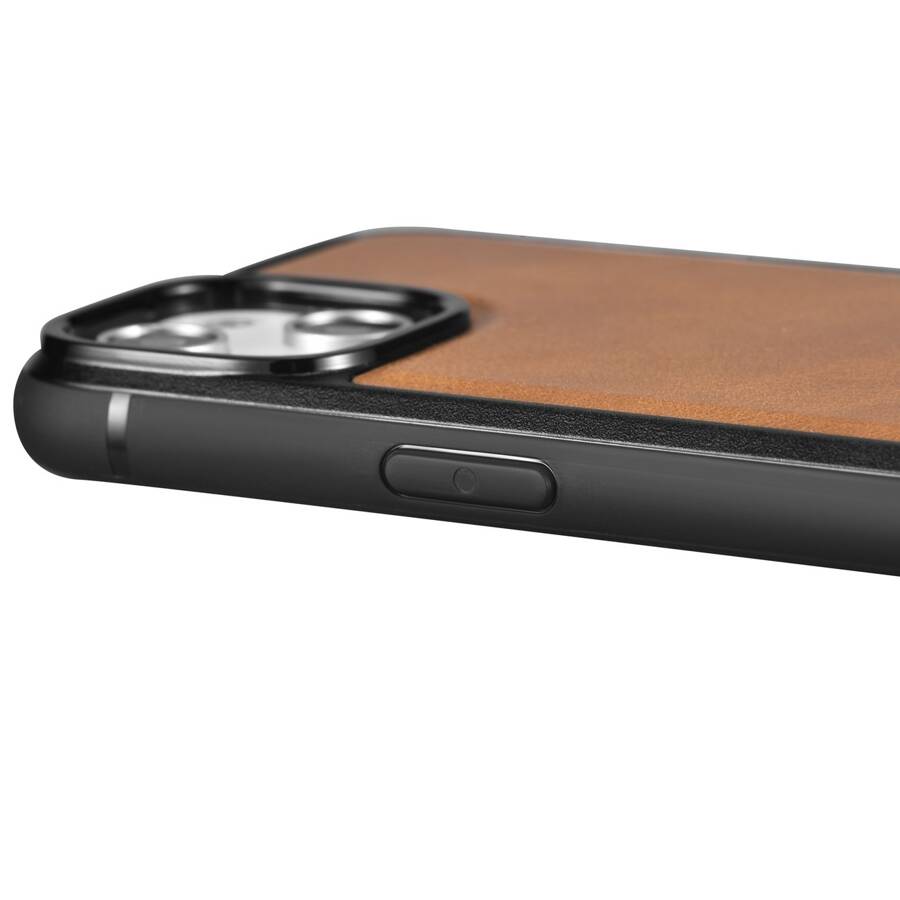 iCarer Leather Oil Wax etui pokryte naturalną skórą do iPhone 14 Pro Max (kompatybilne z MagSafe) brązowy (WMI14220720-TN)